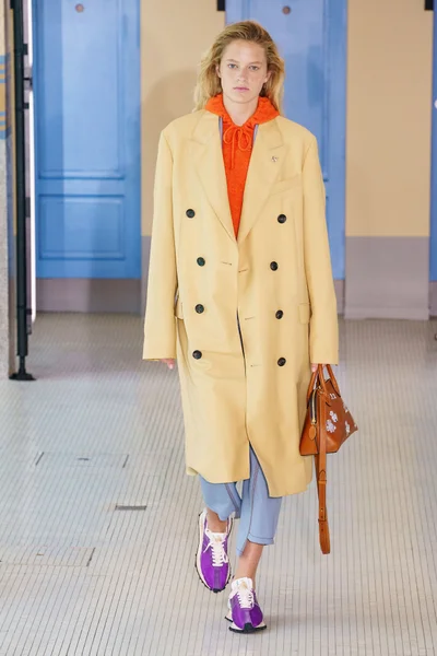 Look 56